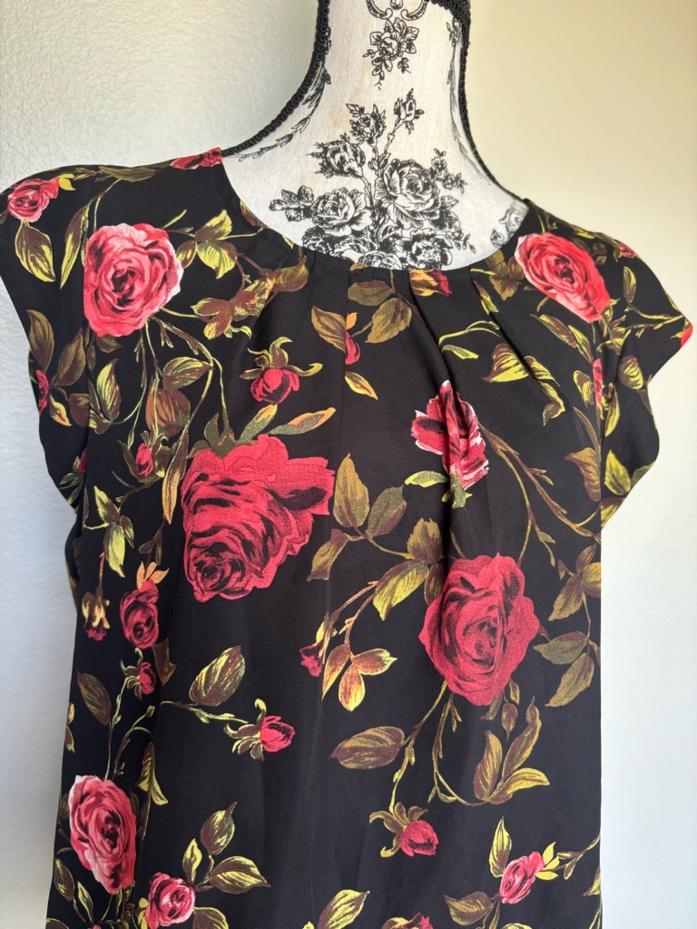Sweet Rain Black Blouse with Red Rose Print - Picture 7 of 12